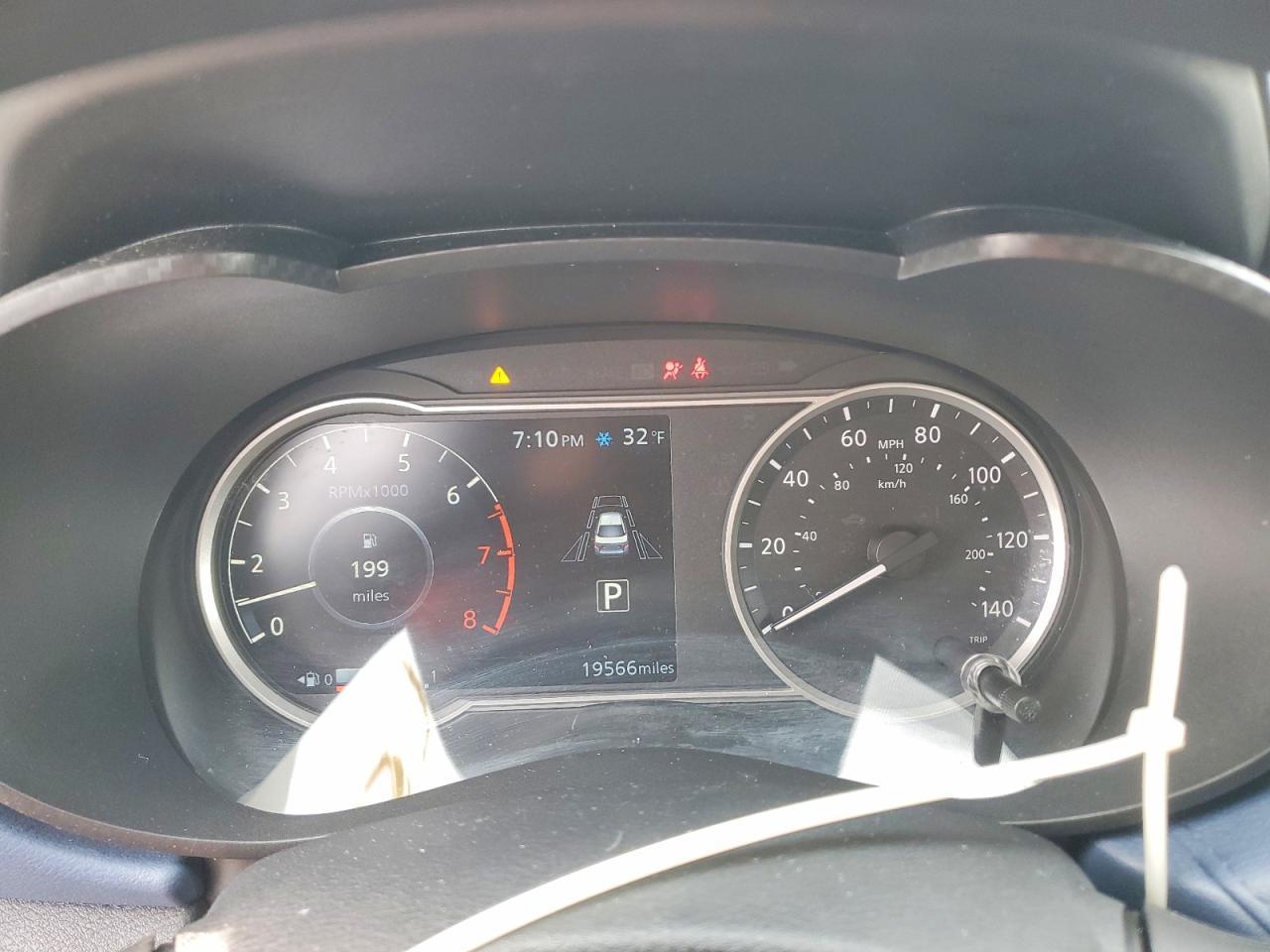 2025 NISSAN VERSA