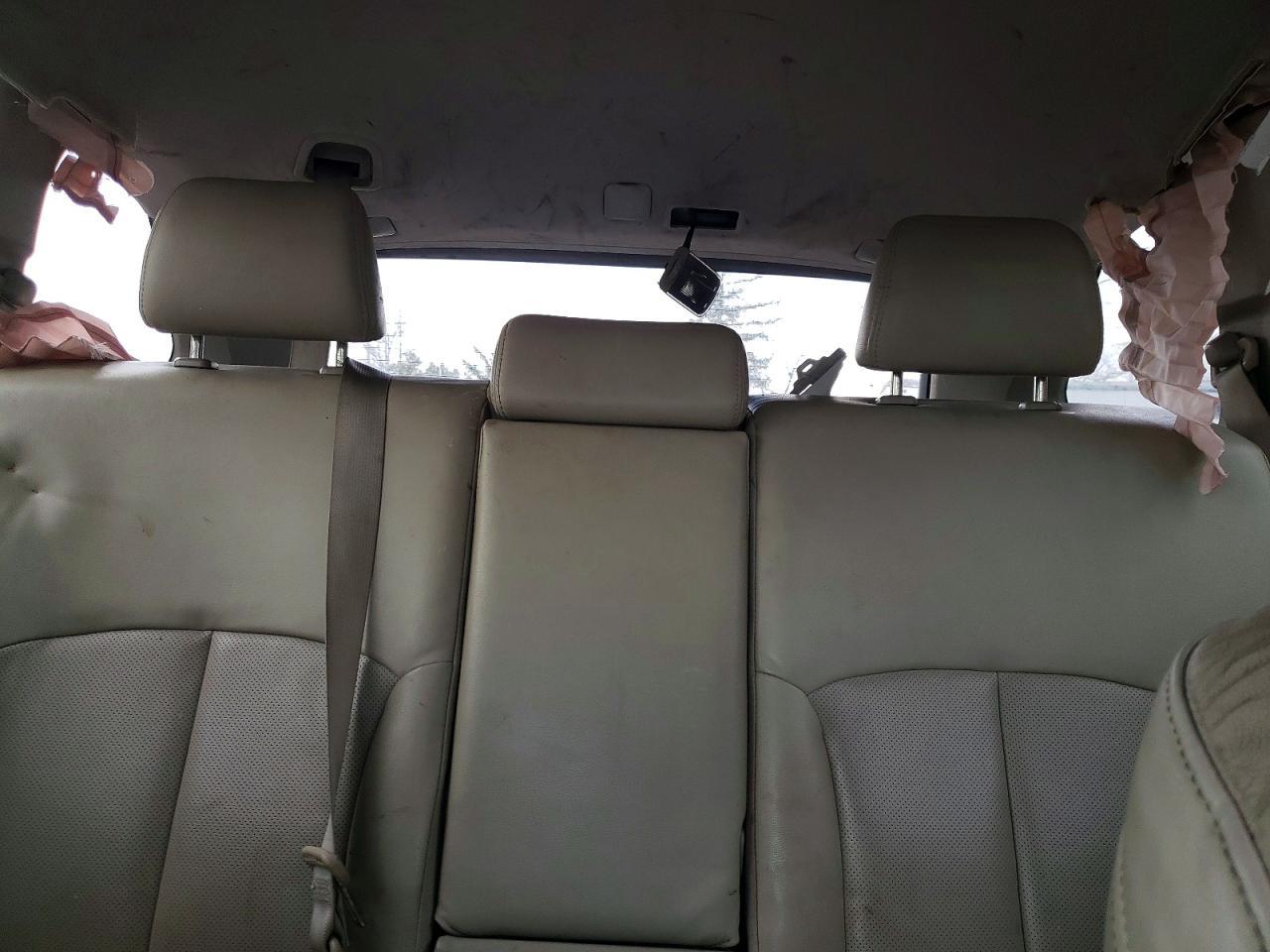 2014 SUBARU Outback