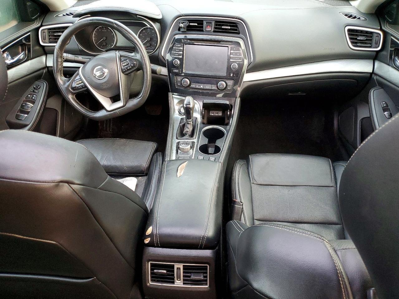 2016 NISSAN Maxima