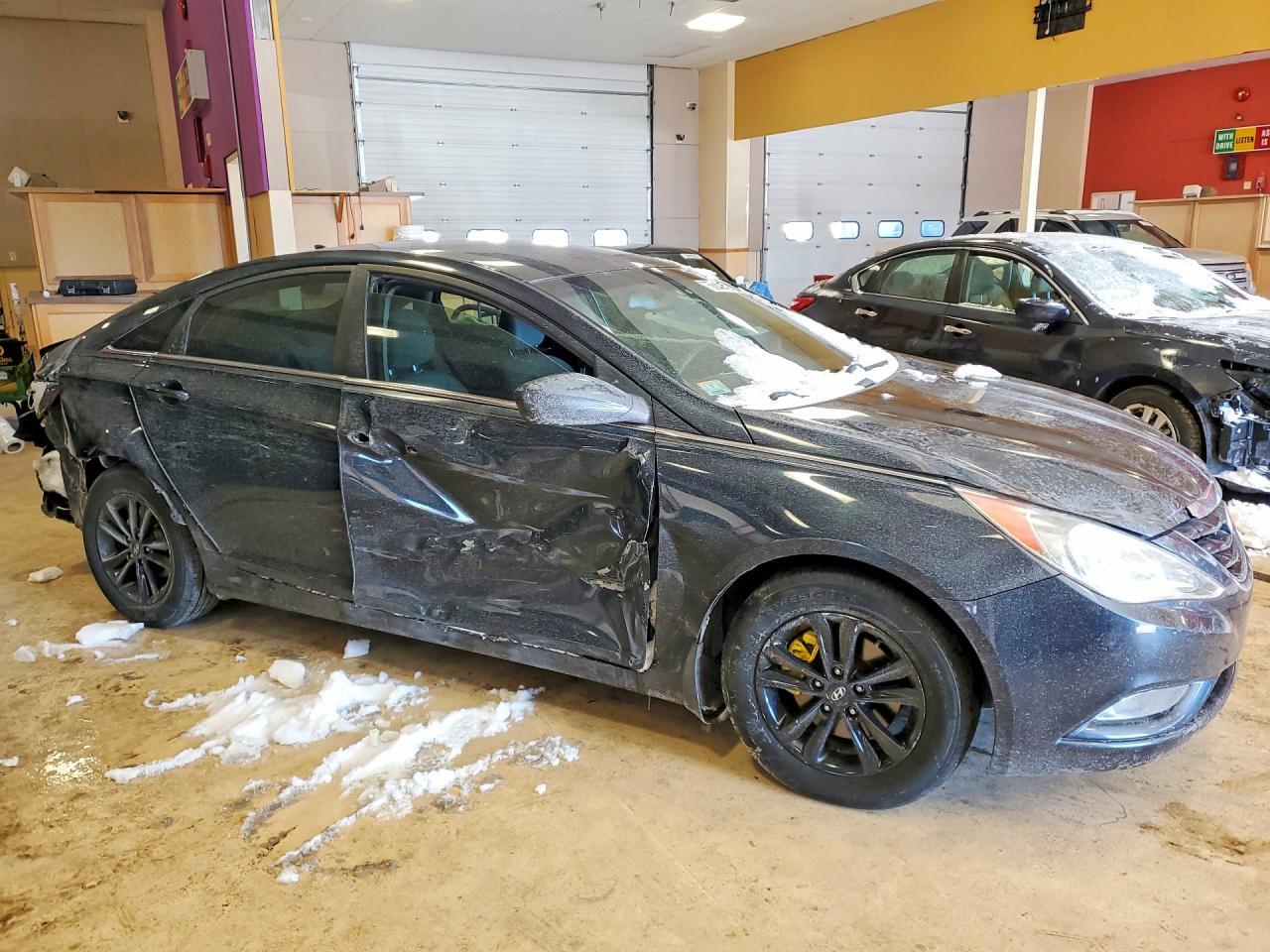 2013 HYUNDAI SONATA