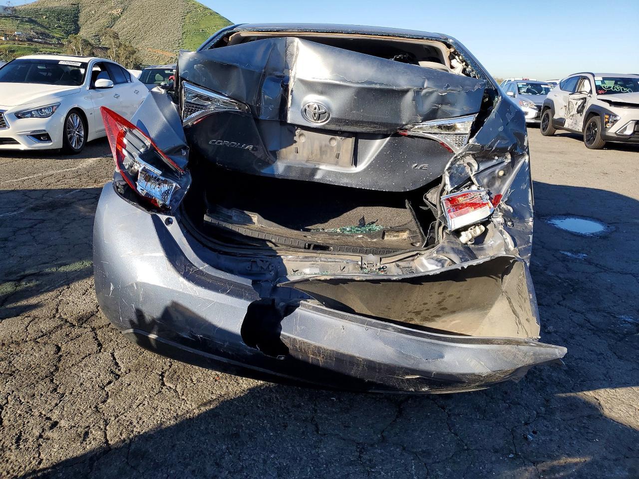2015 TOYOTA COROLLA