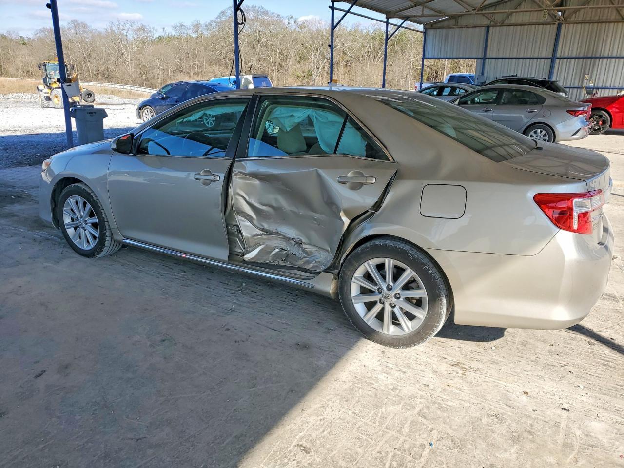2014 TOYOTA CAMRY