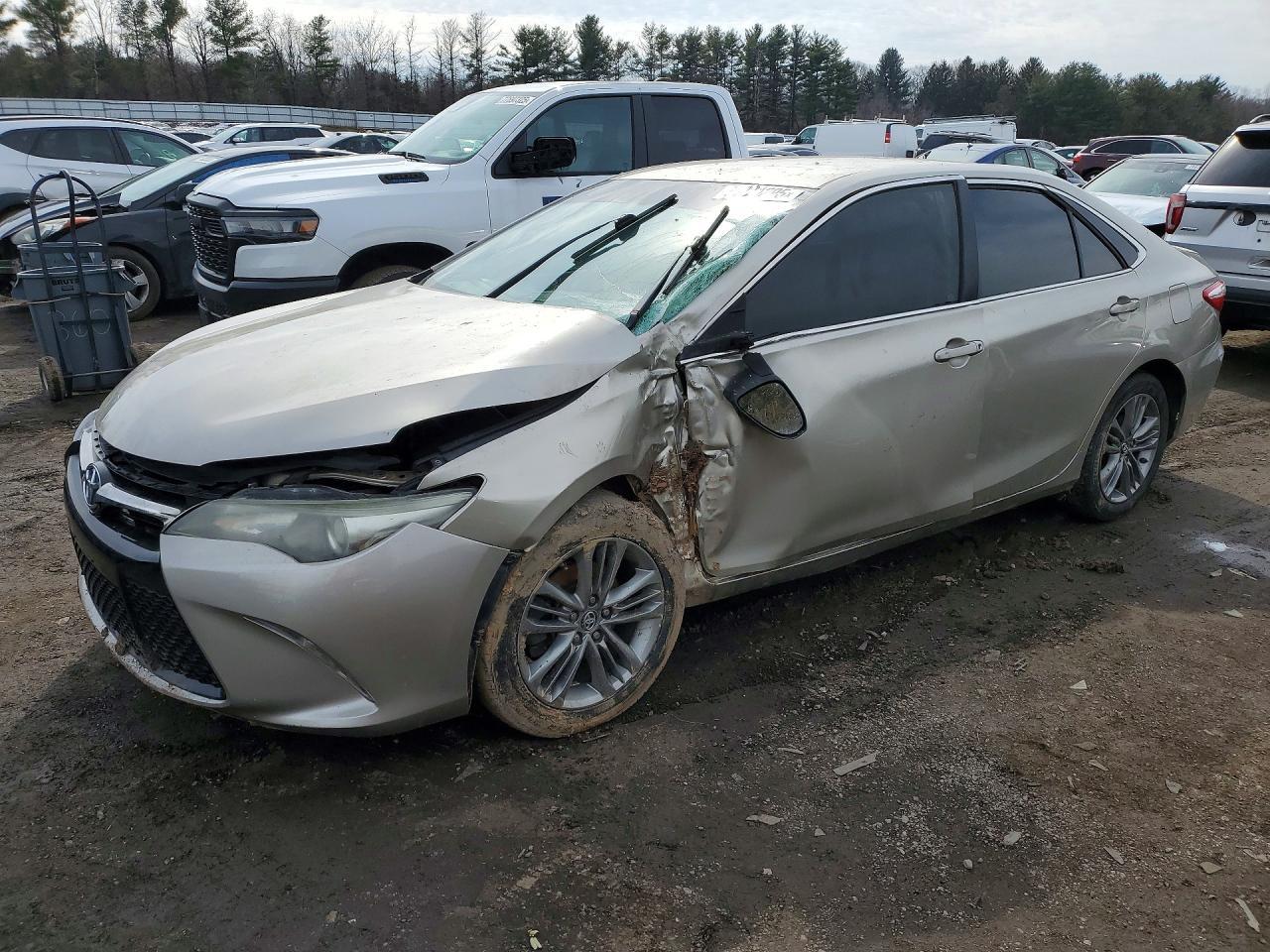 2016 TOYOTA CAMRY