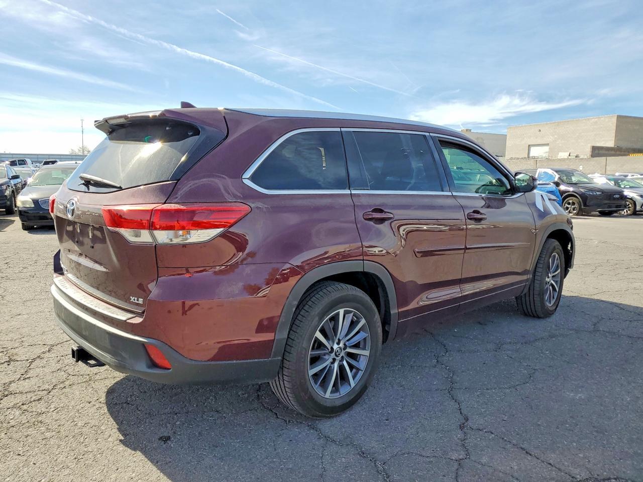 2018 TOYOTA HIGHLANDER