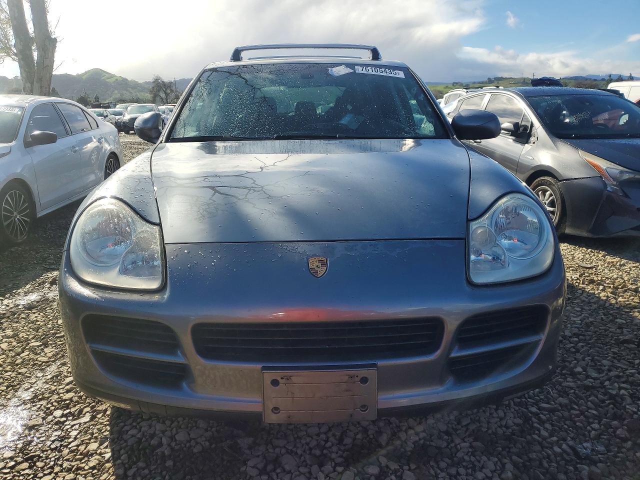 2004 PORSCHE CAYENNE