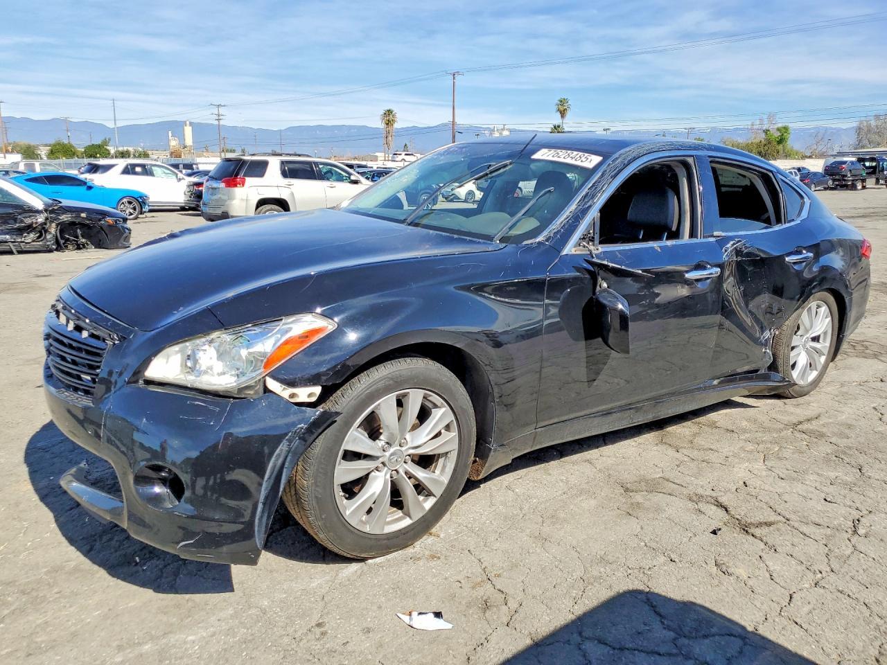 2011 INFINITI M56