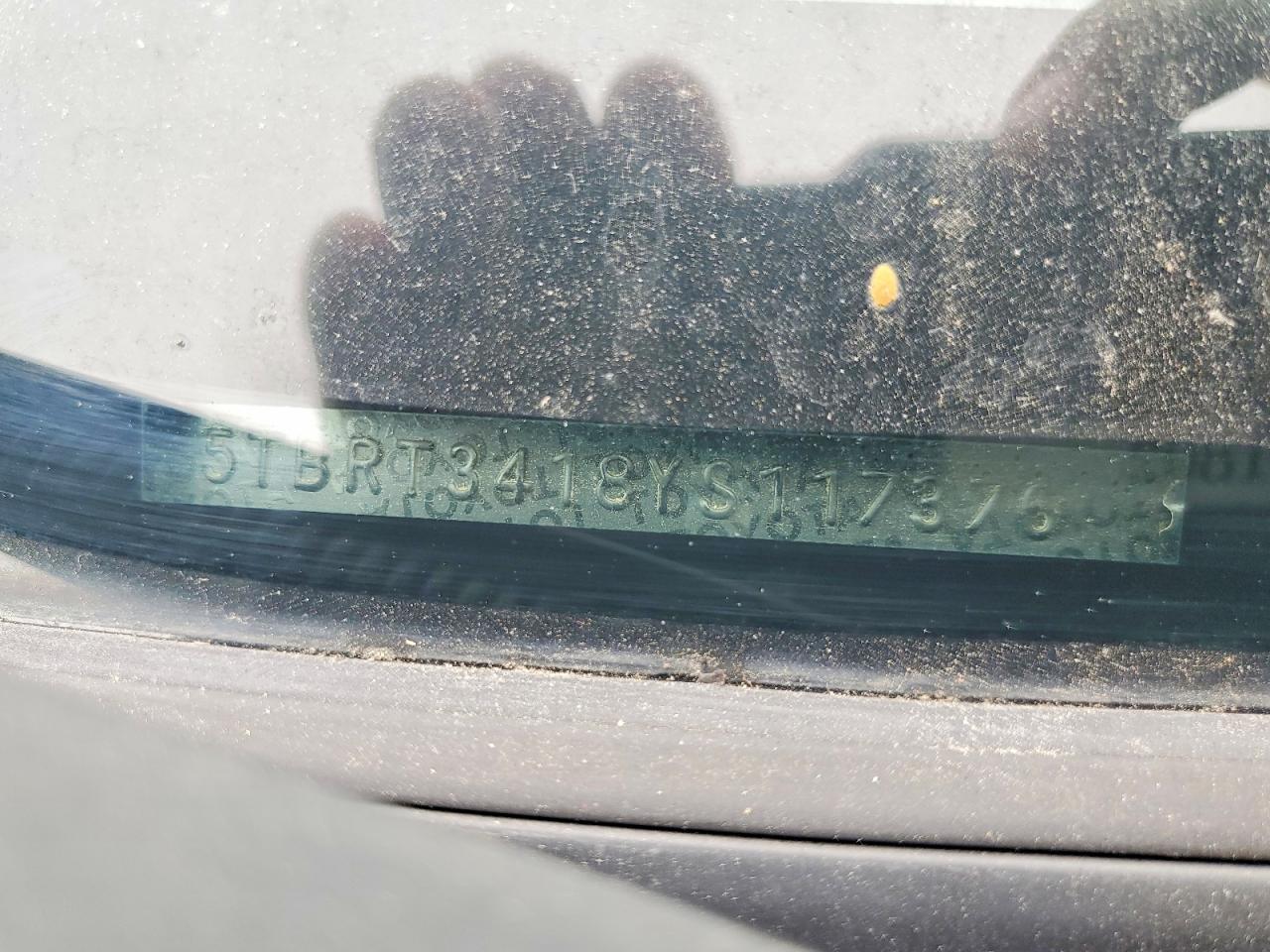 2000 TOYOTA TUNDRA