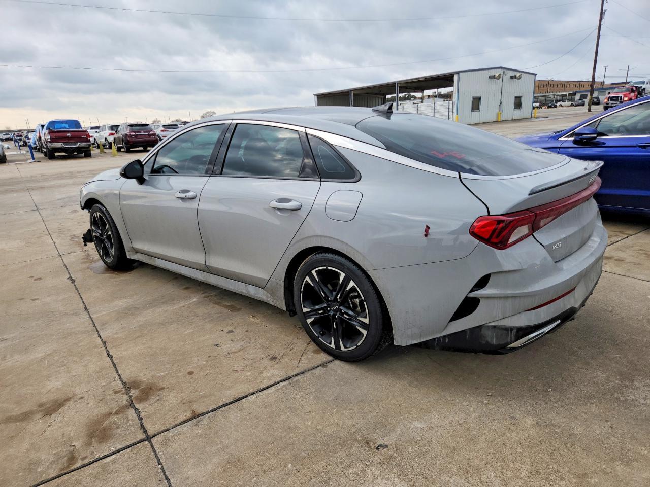 2023 KIA K5