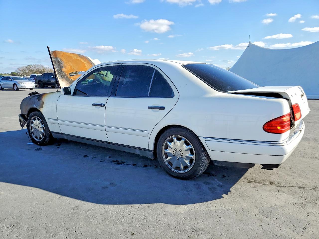 1998 MERCEDES-BENZ E-Class