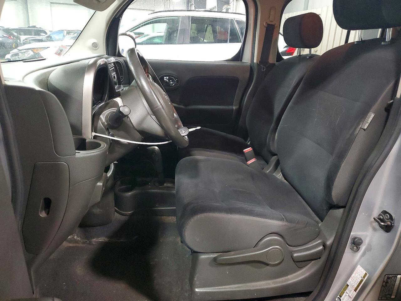 2010 NISSAN CUBE