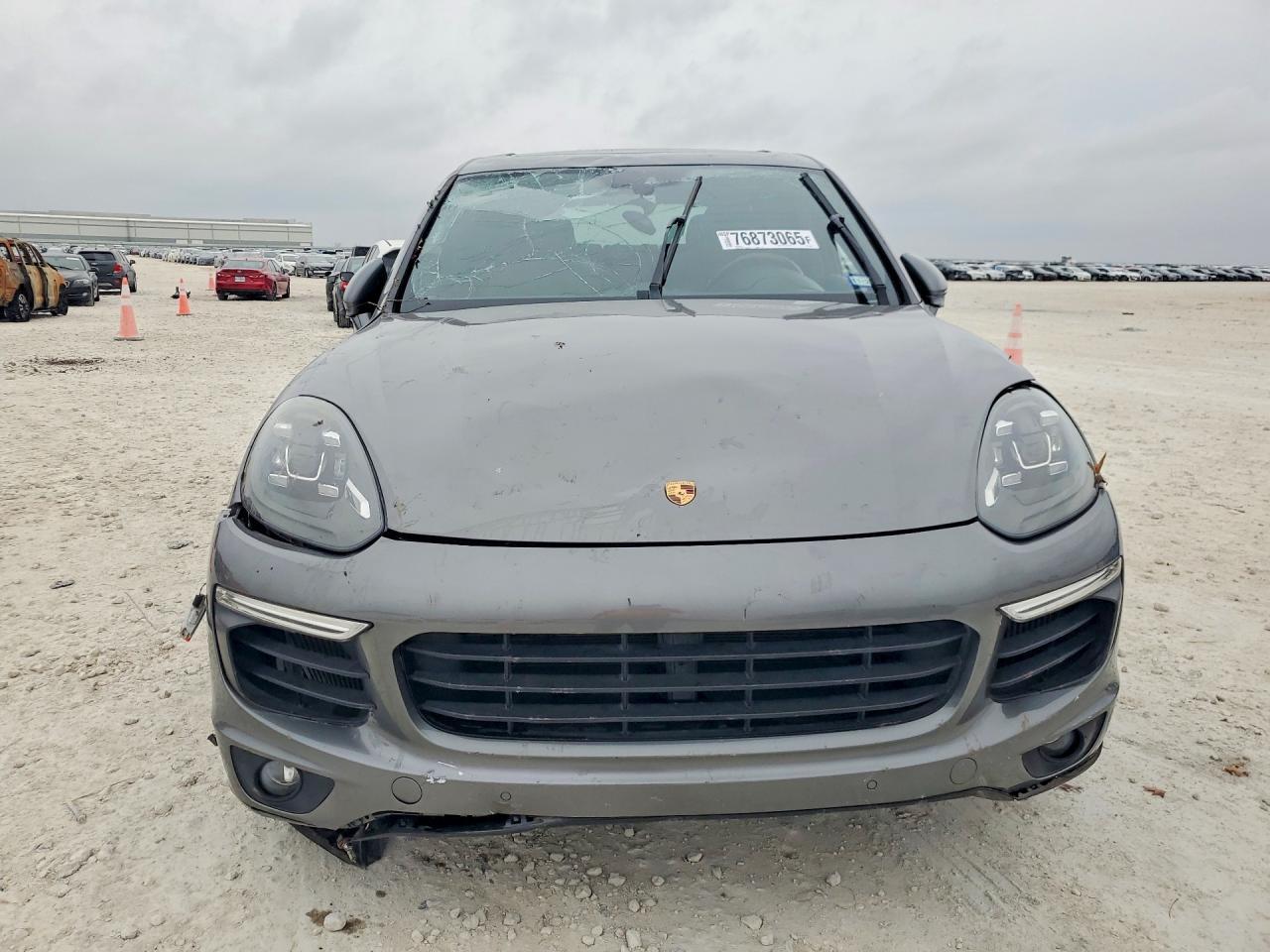 2016 PORSCHE CAYENNE
