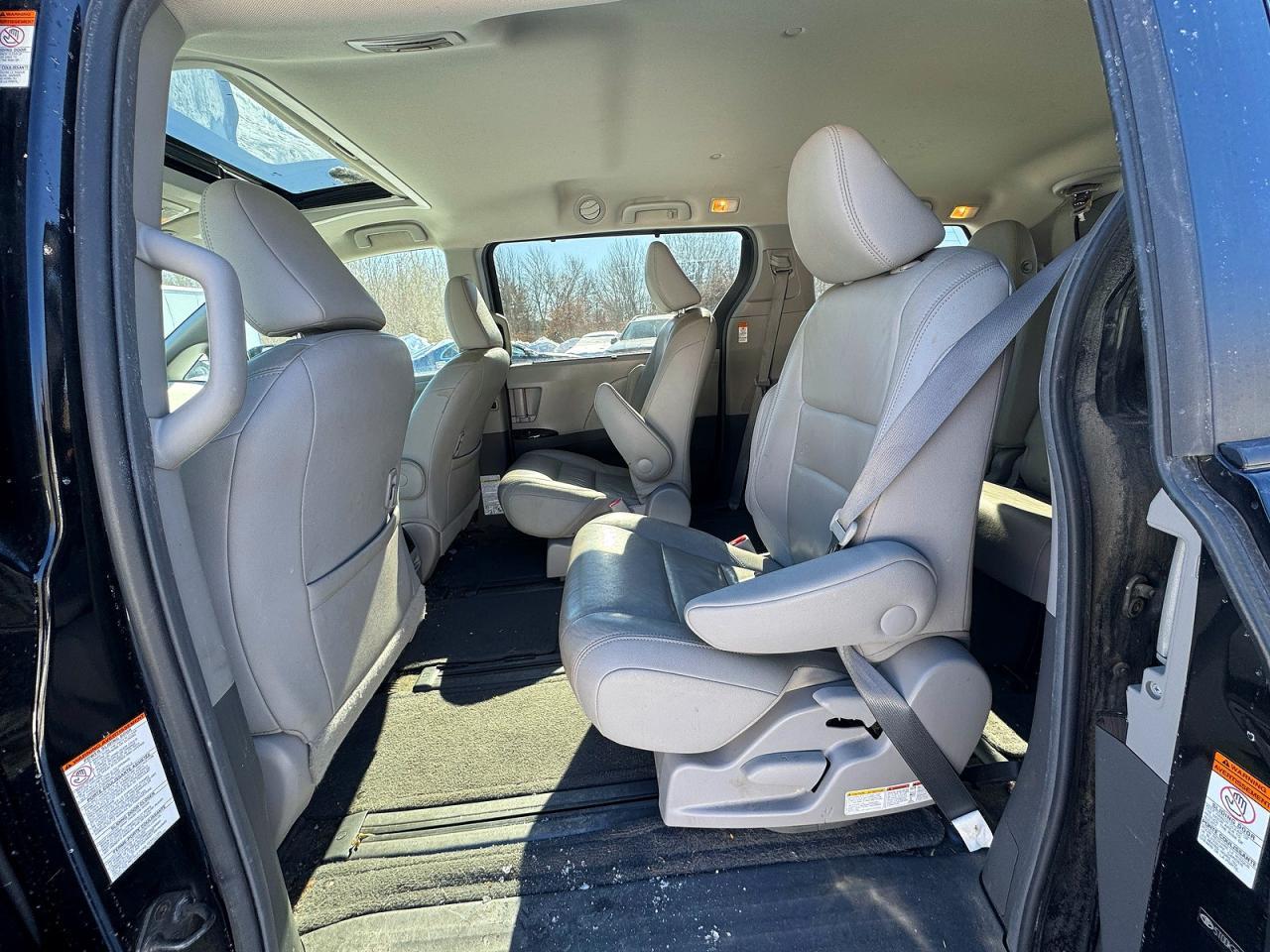 2015 TOYOTA SIENNA