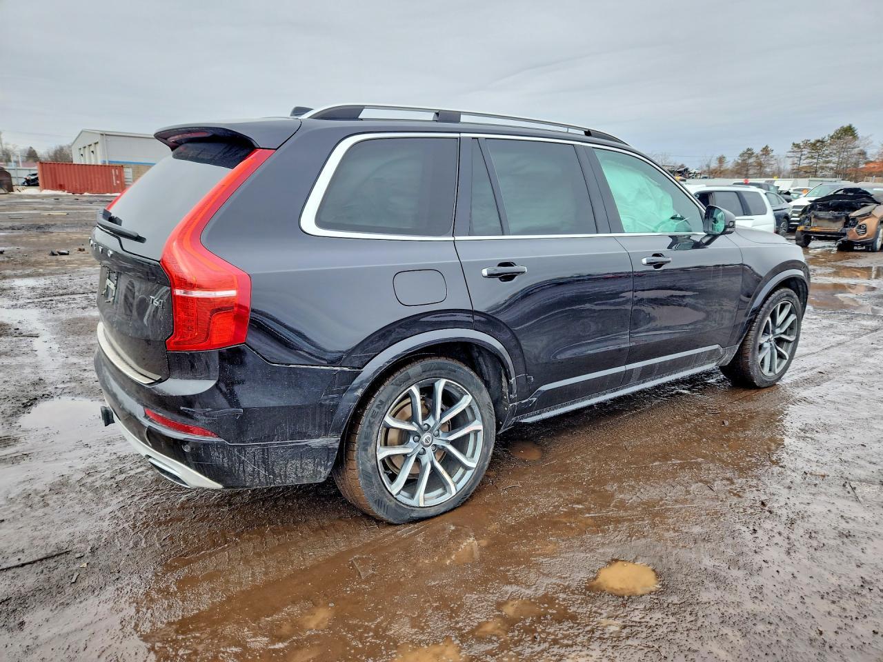 2016 VOLVO XC90