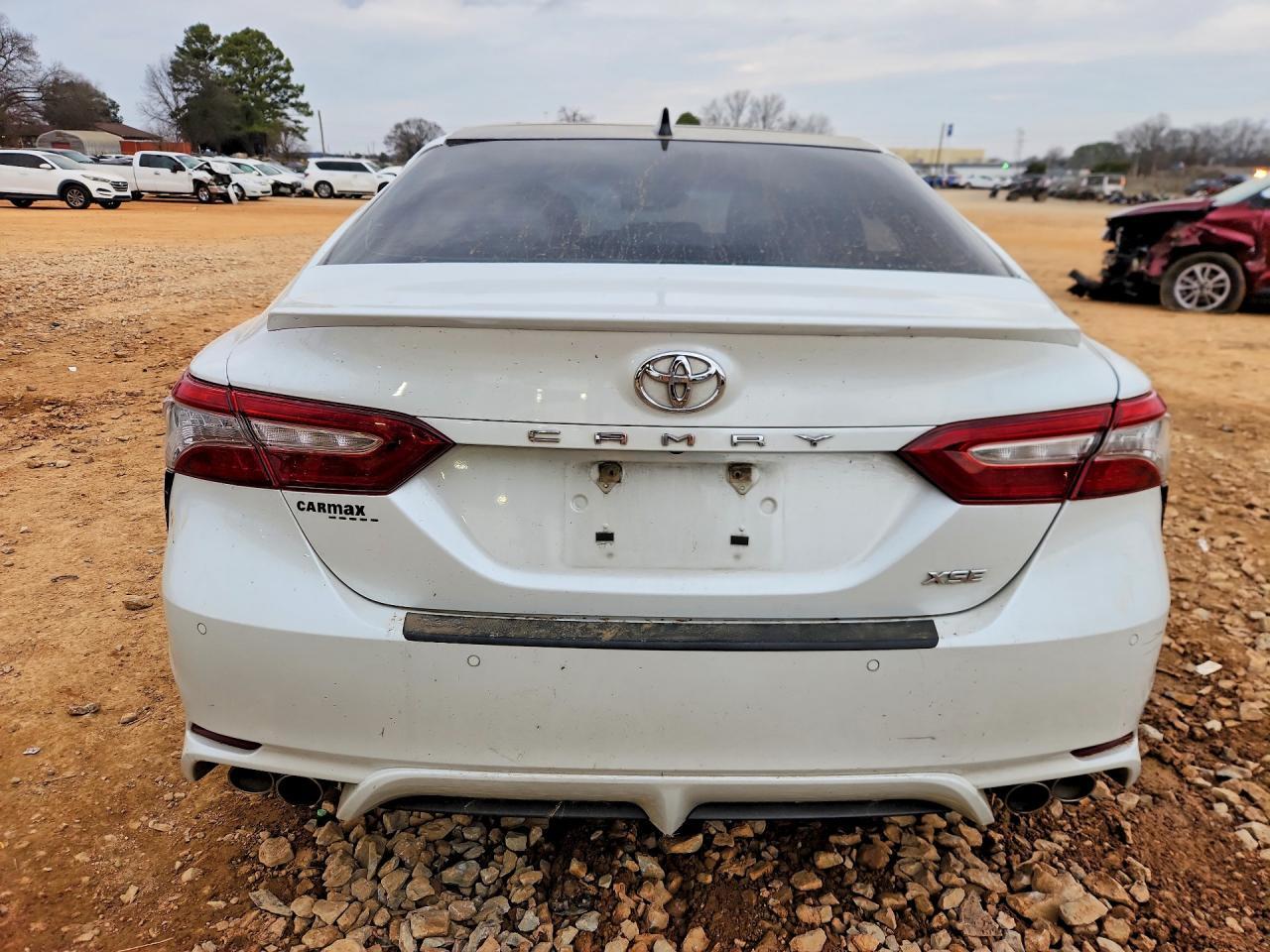 2018 TOYOTA CAMRY