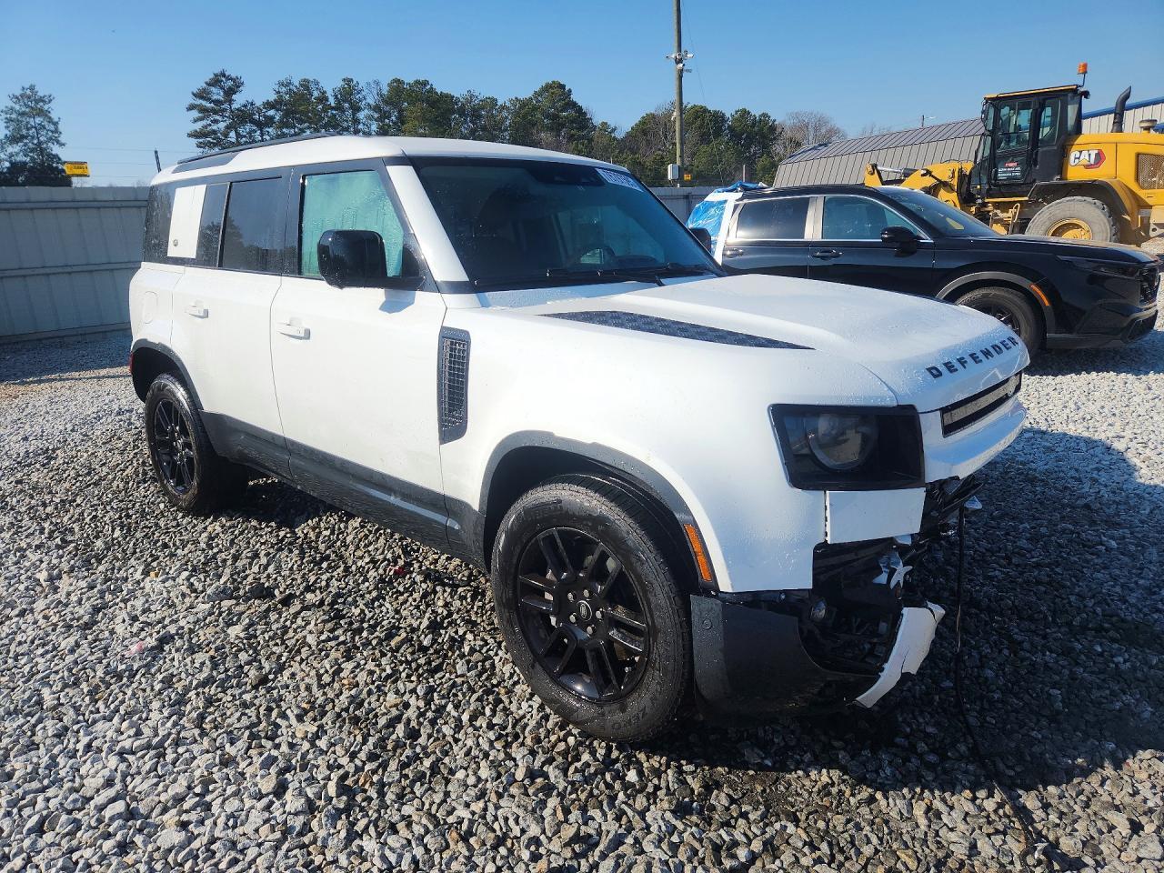 2024 LAND ROVER Defender