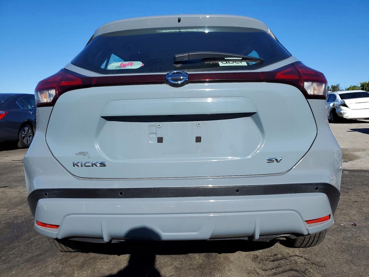 2021 NISSAN KICKS