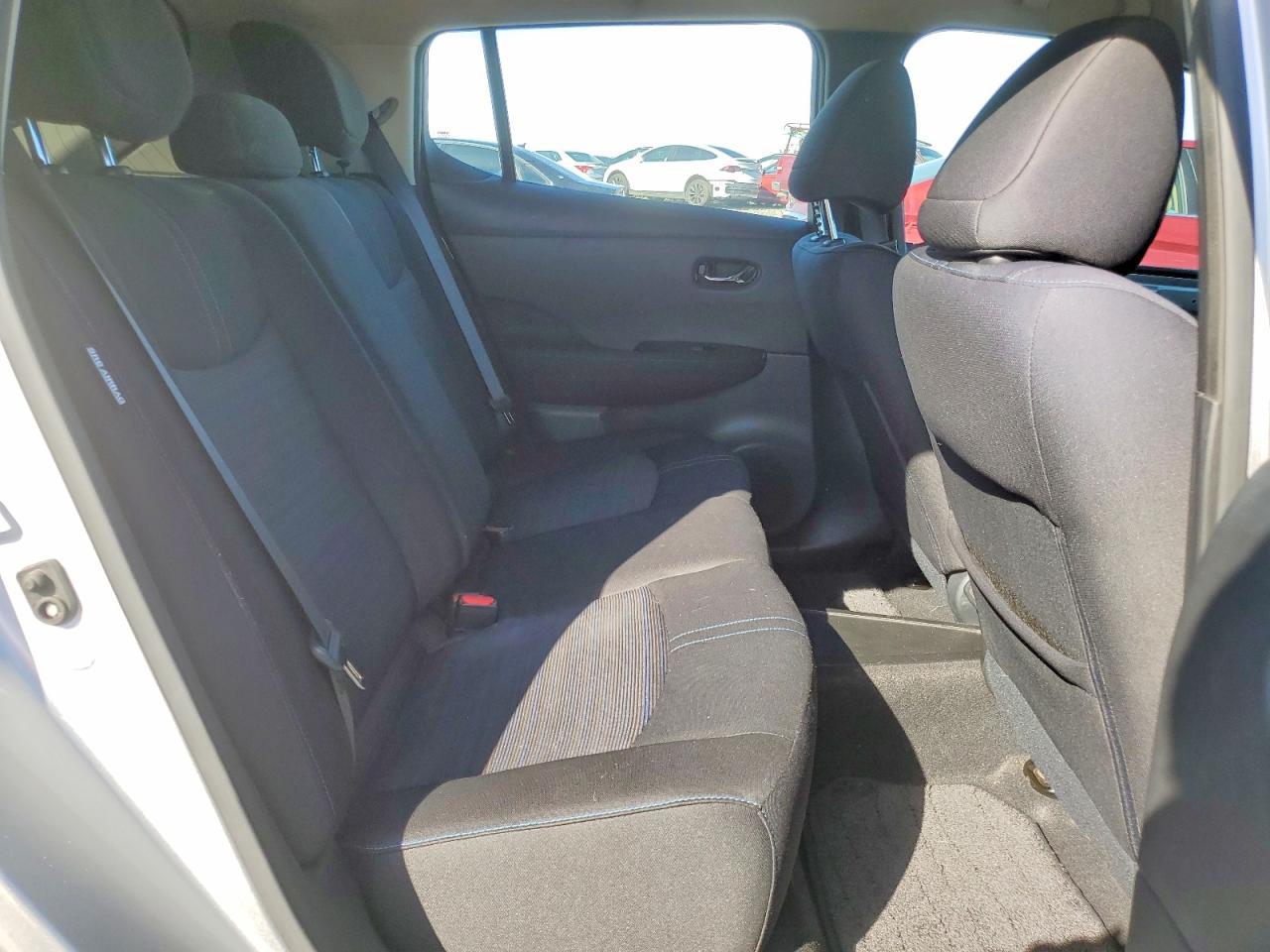 2020 NISSAN LEAF