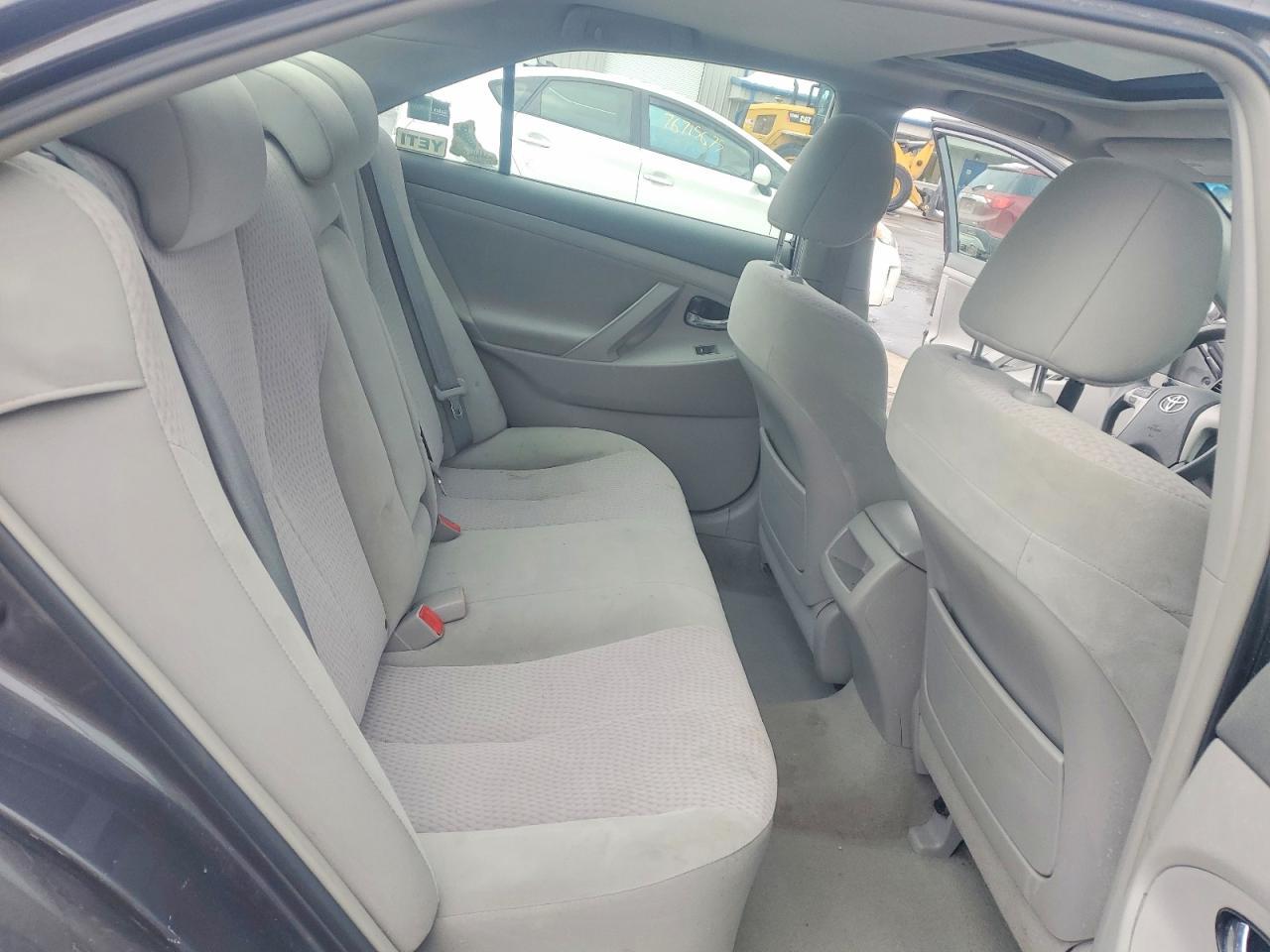 2011 TOYOTA CAMRY