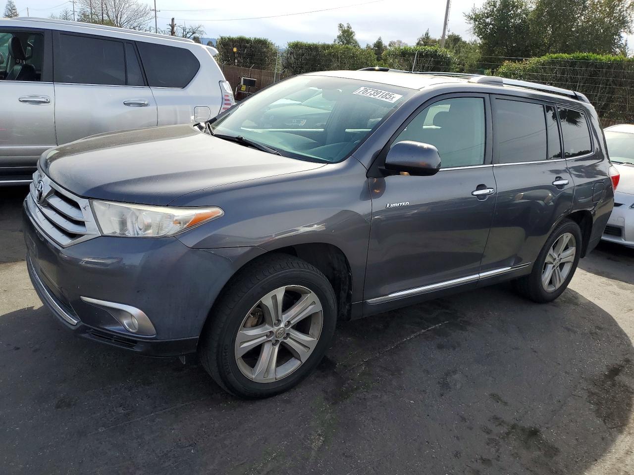 2013 TOYOTA HIGHLANDER