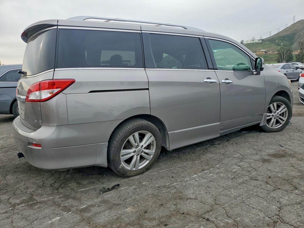 2012 NISSAN Quest