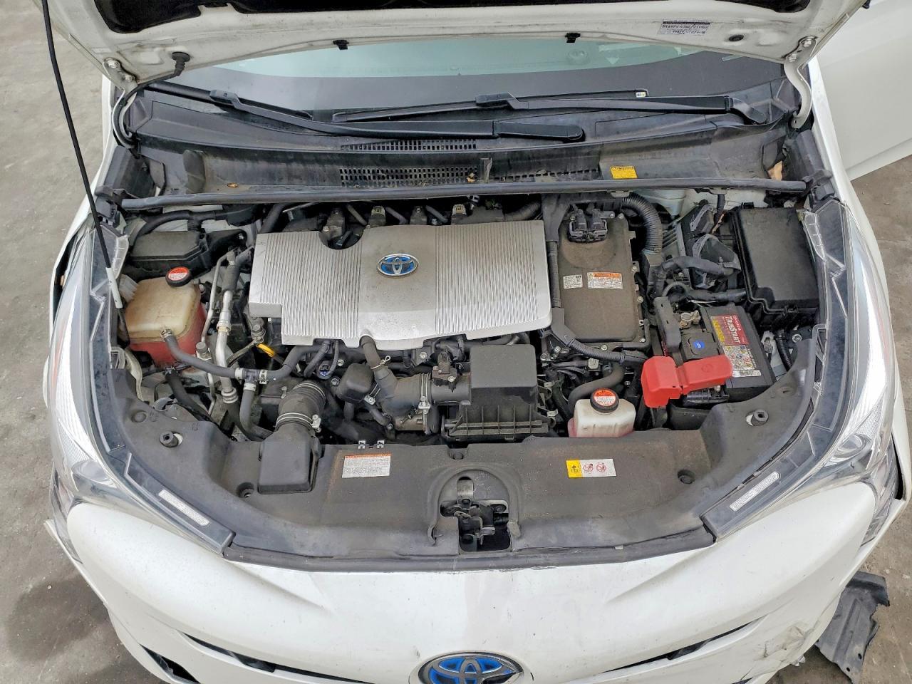 2016 TOYOTA PRIUS