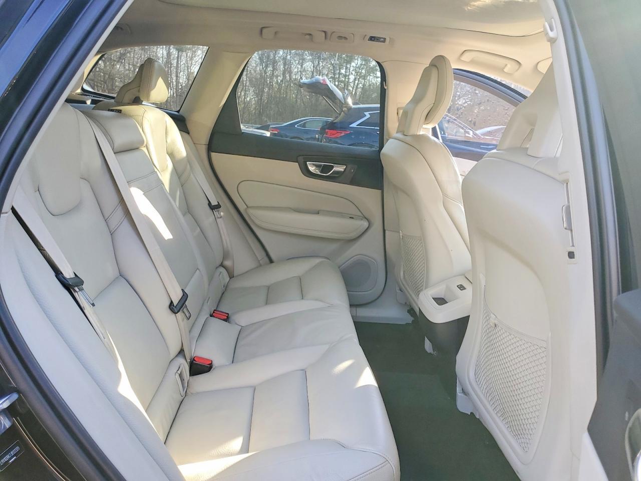 2018 VOLVO XC60