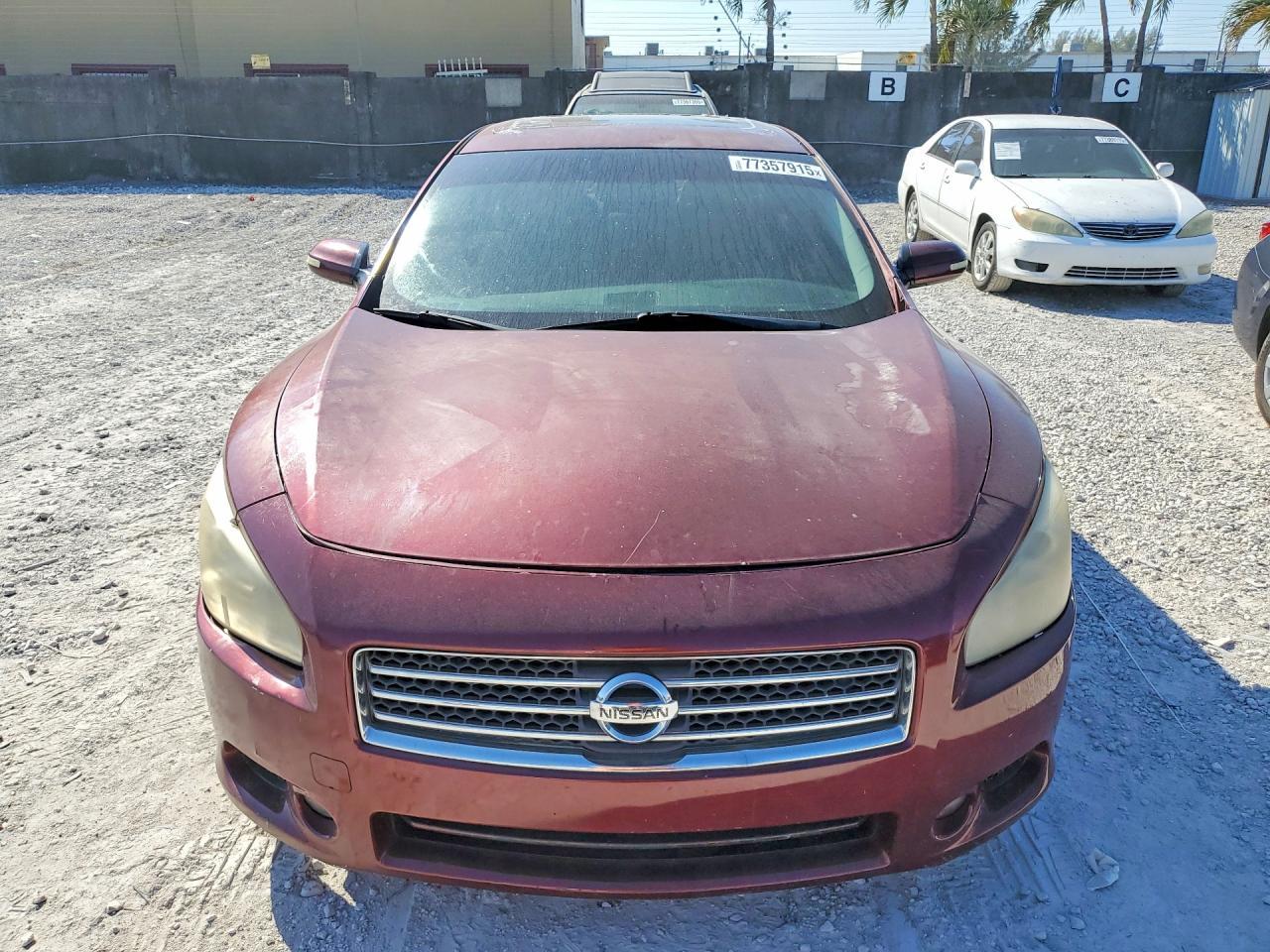 2010 NISSAN Maxima