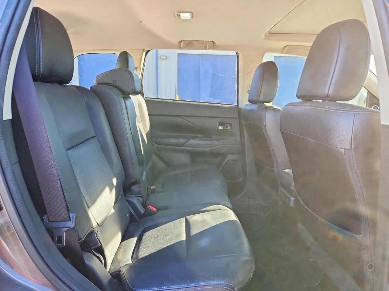2017 MITSUBISHI outlander