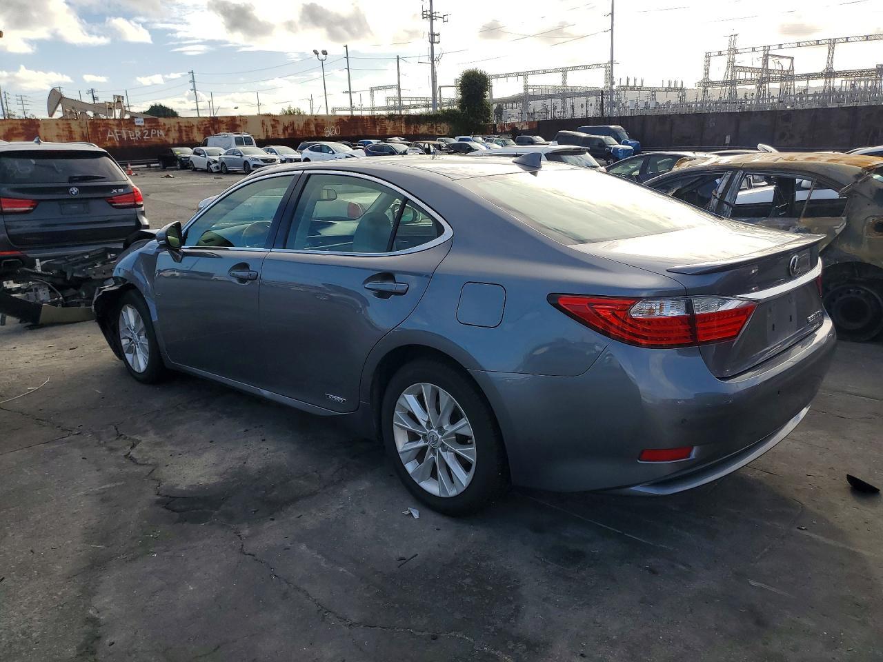 2015 LEXUS ES 300H