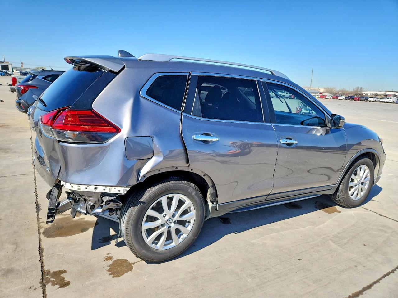 2017 NISSAN ROGUE