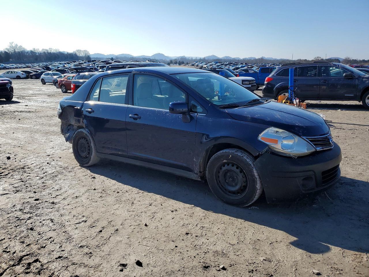 2008 NISSAN VERSA