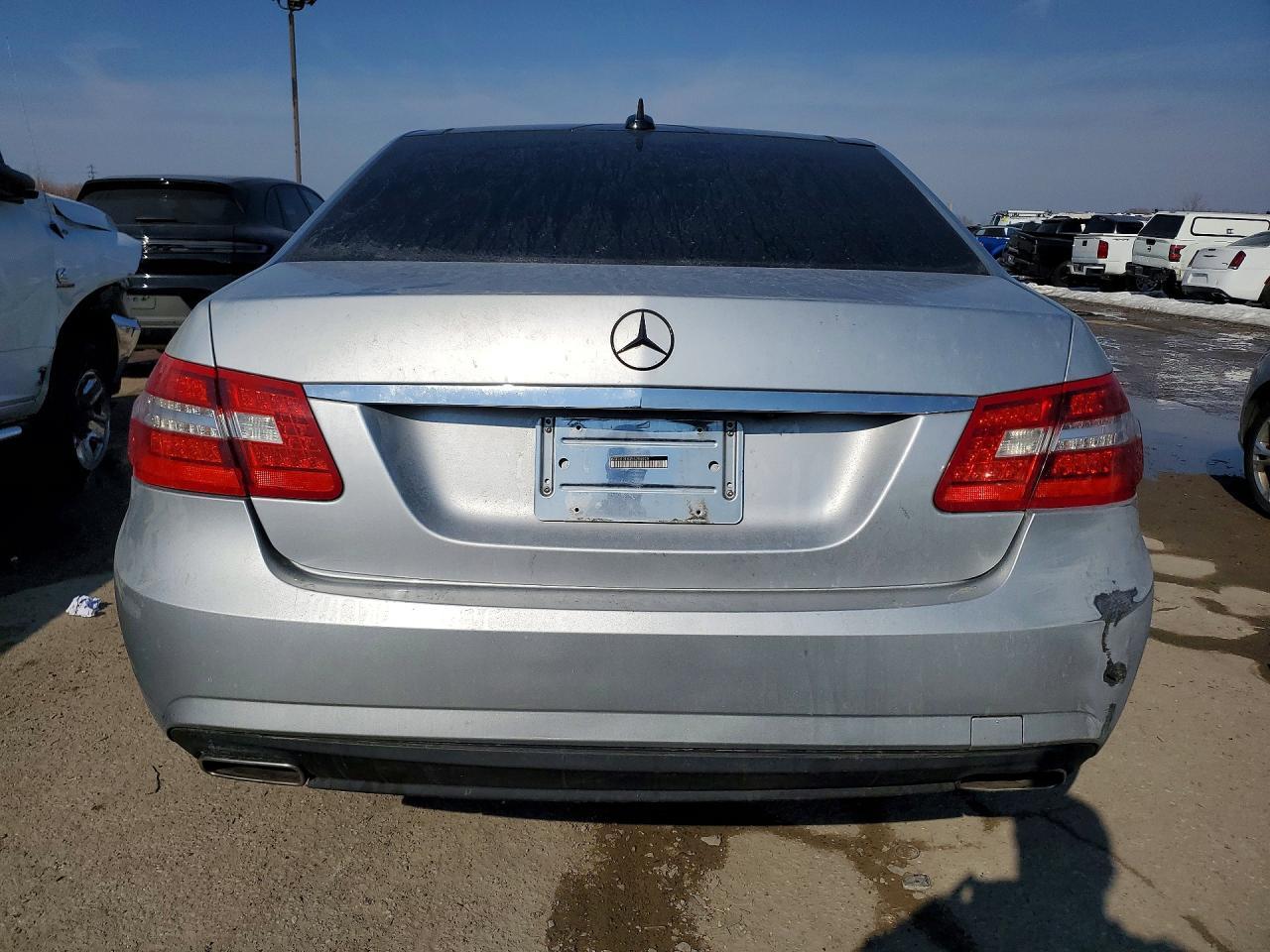 2011 MERCEDES-BENZ E-Class