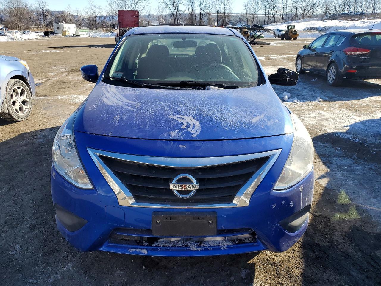 2015 NISSAN VERSA
