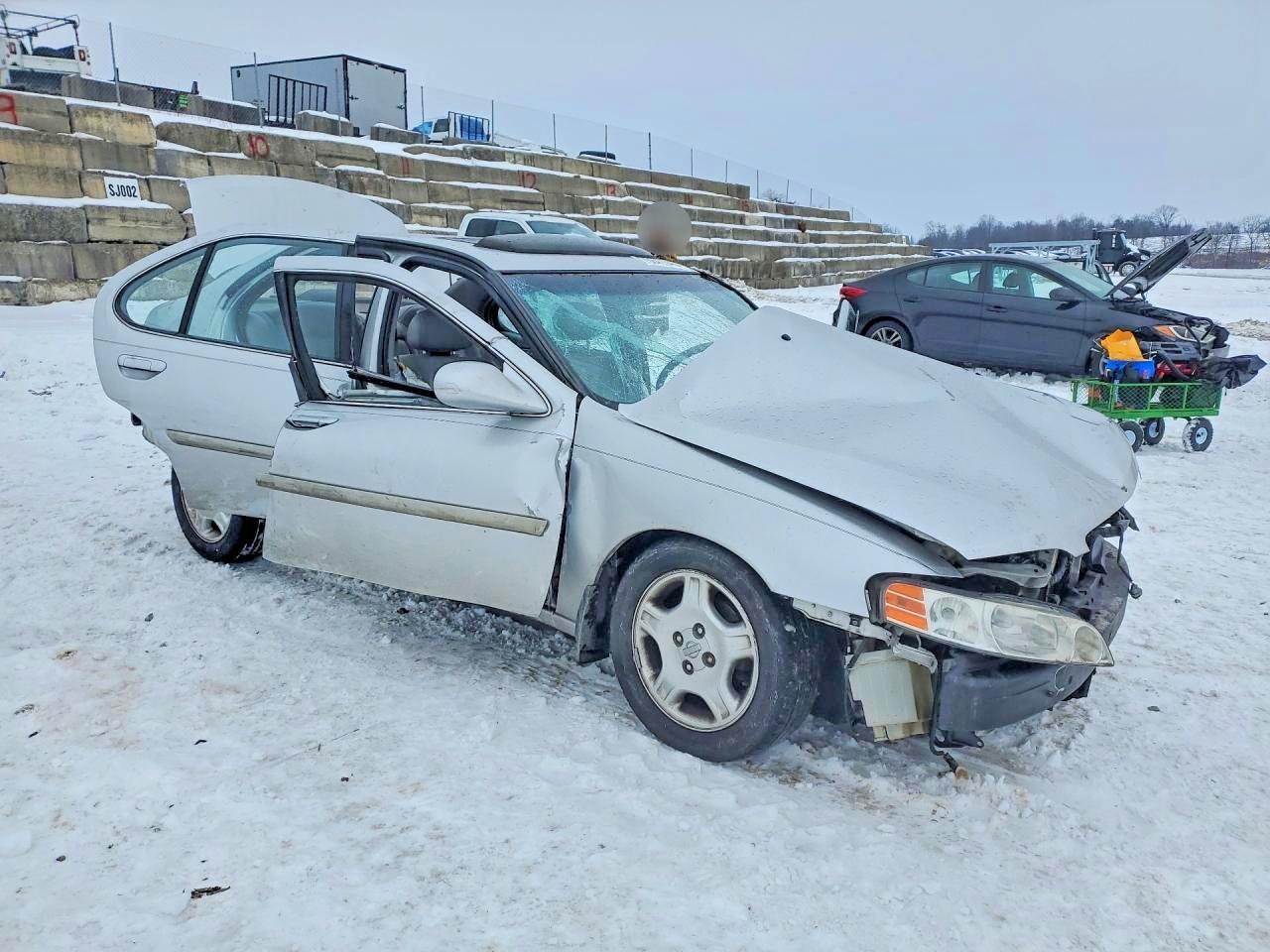 2001 NISSAN ALTIMA