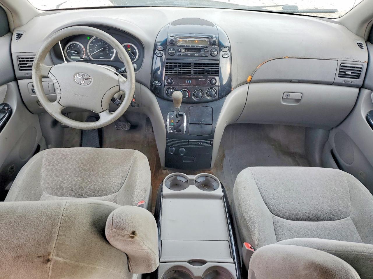 2005 TOYOTA SIENNA