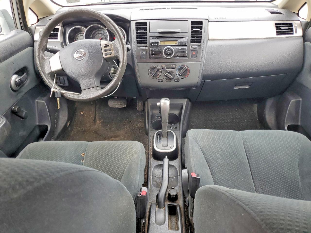 2010 NISSAN VERSA