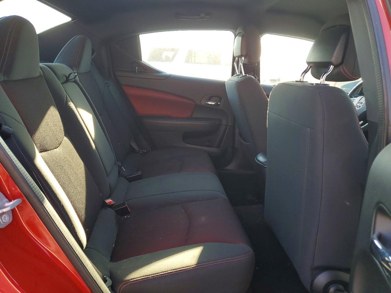 2014 DODGE Avenger