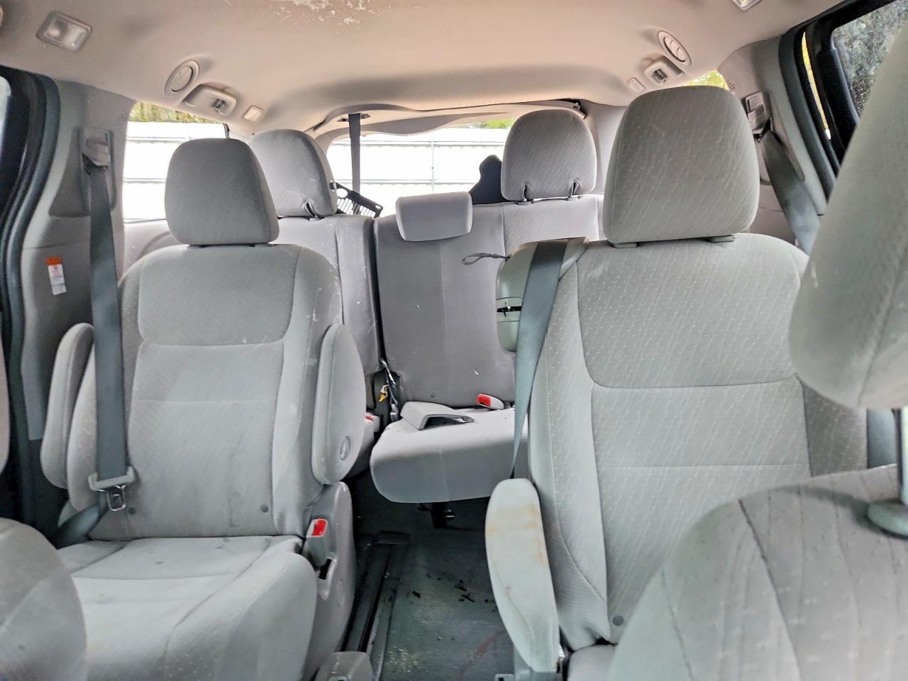 2017 TOYOTA SIENNA