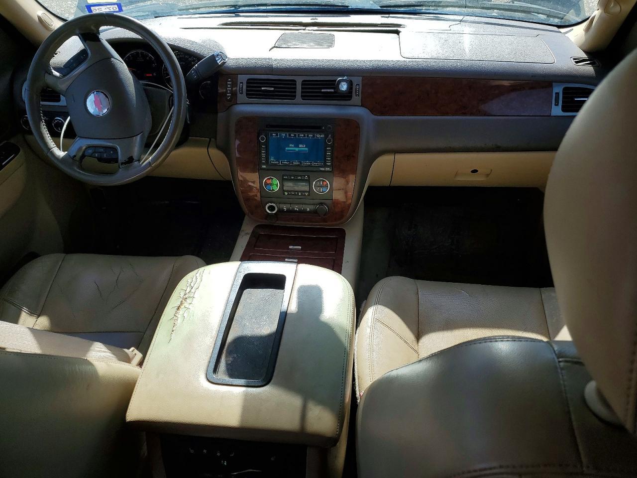 2011 CHEVROLET Suburban