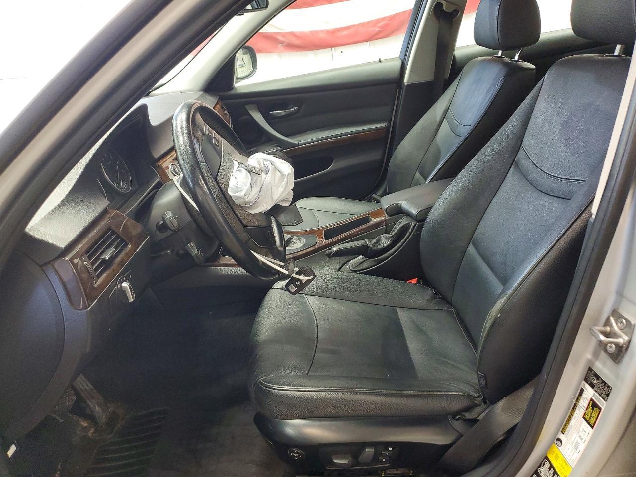 2011 BMW 3 SERIES