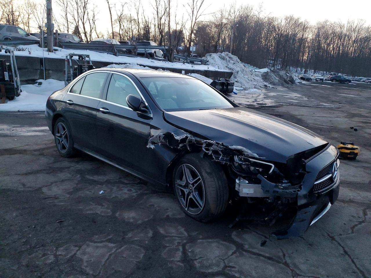 2021 MERCEDES-BENZ E-Class