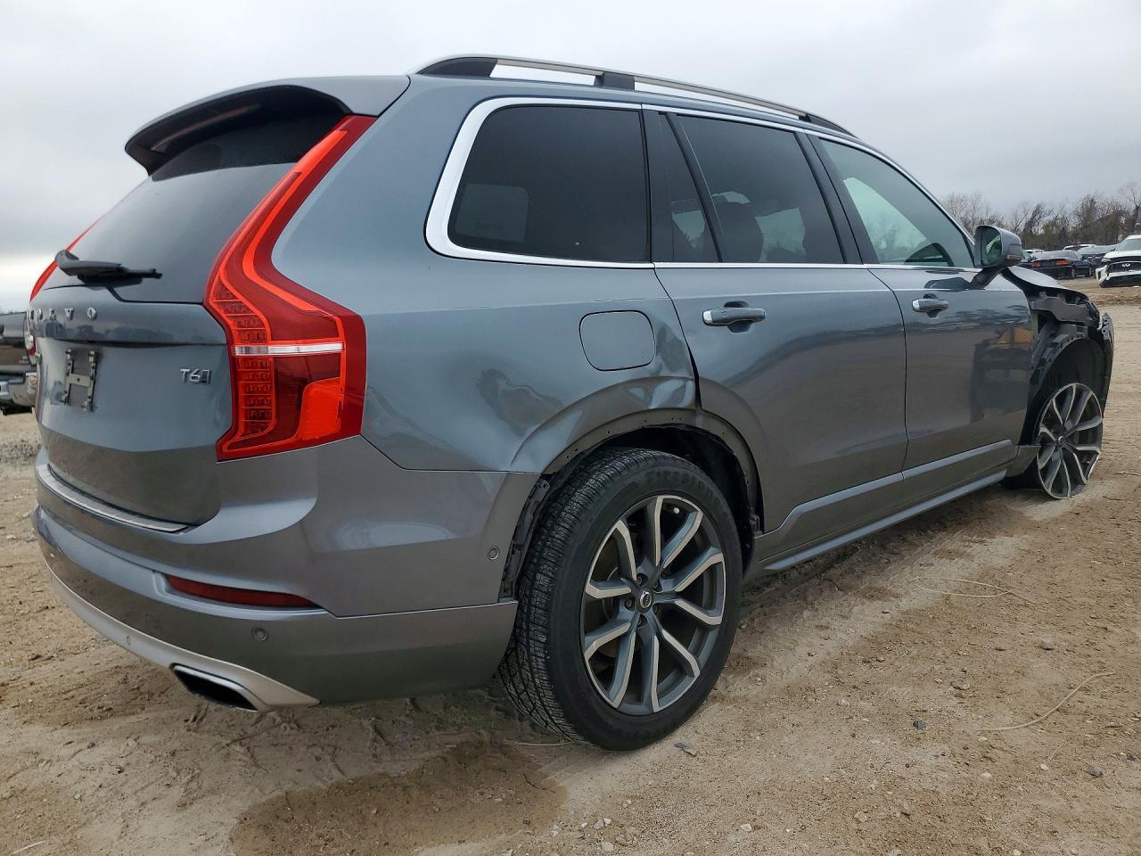 2018 VOLVO XC90