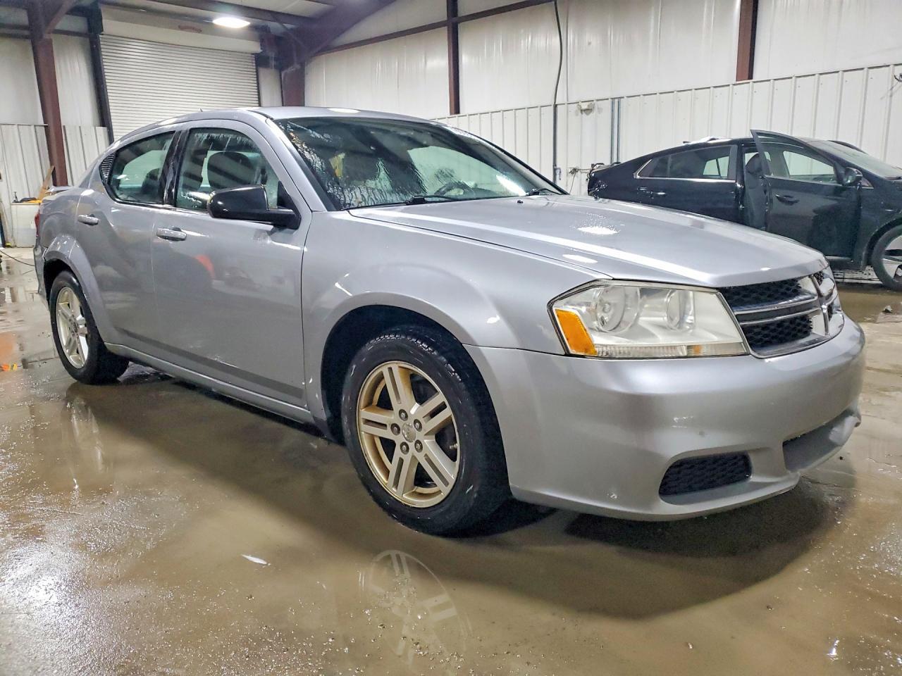 2014 DODGE Avenger