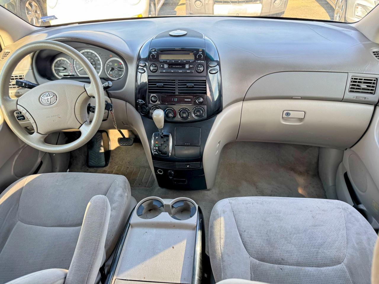 2004 TOYOTA SIENNA