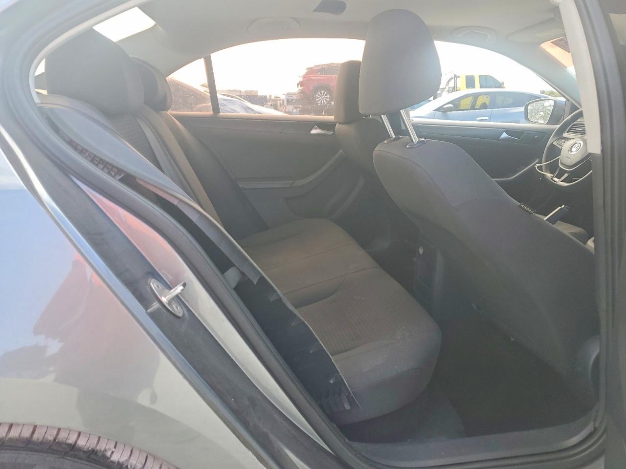 2015 VOLKSWAGEN JETTA