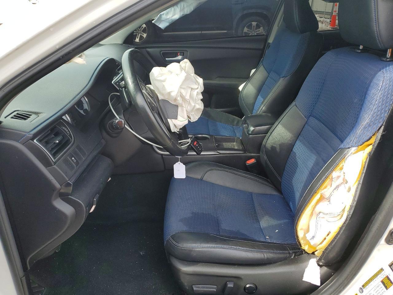 2016 TOYOTA CAMRY