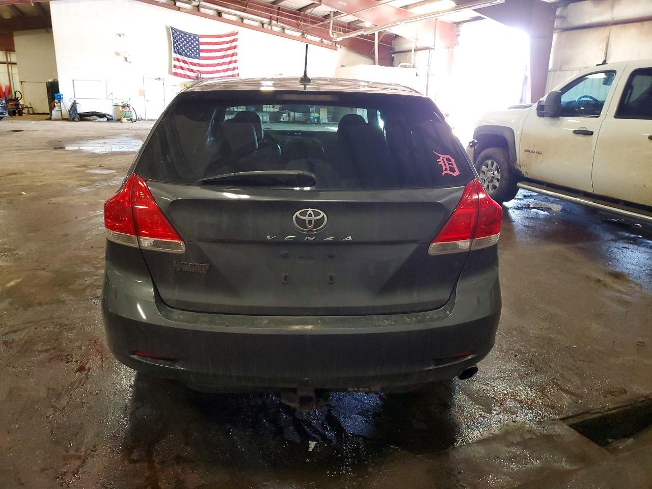 2010 TOYOTA VENZA