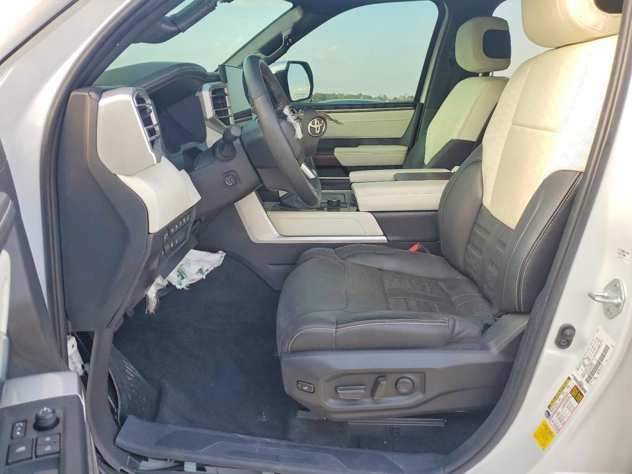 2024 TOYOTA Sequoia