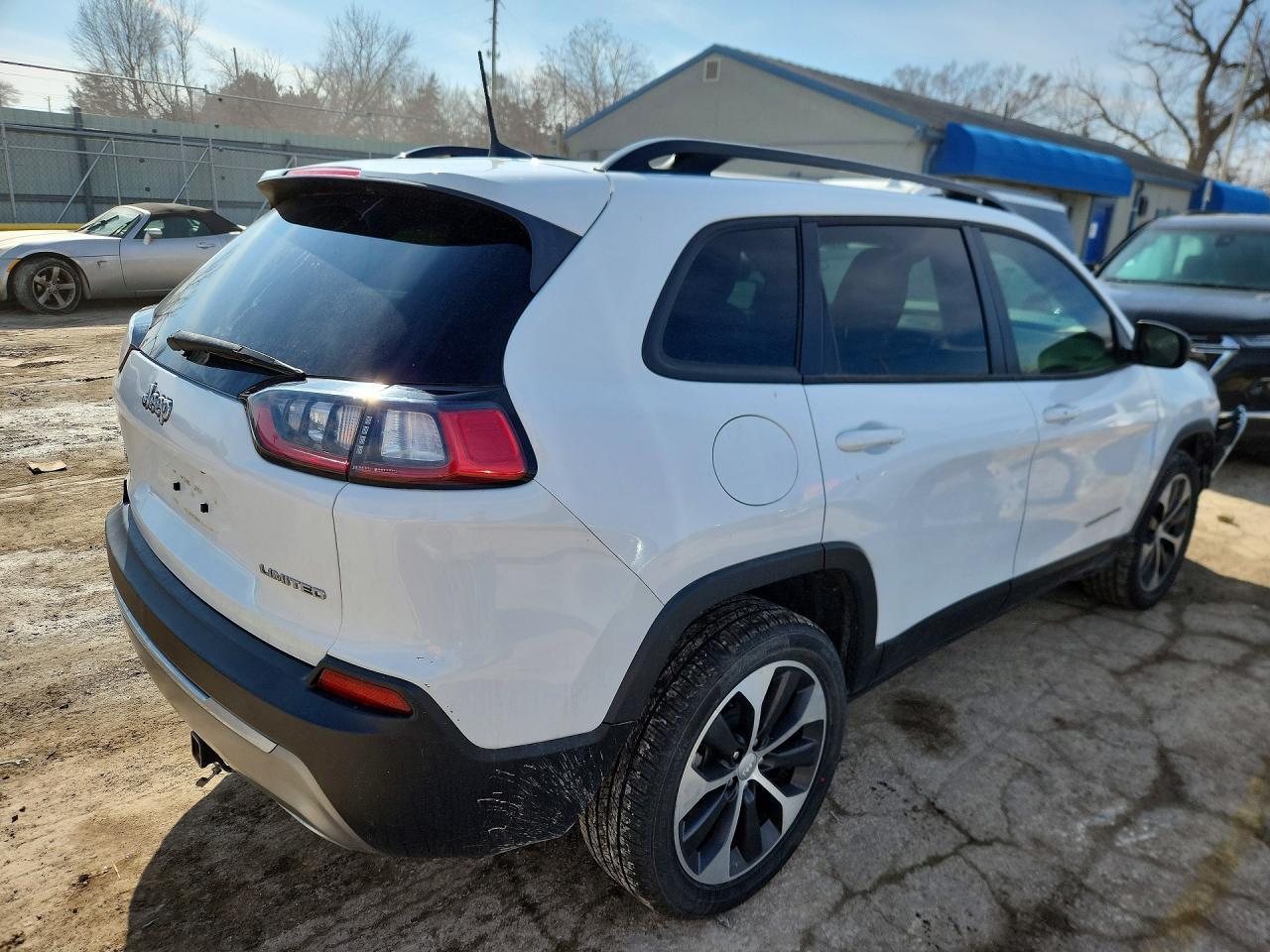 2022 JEEP CHEROKEE