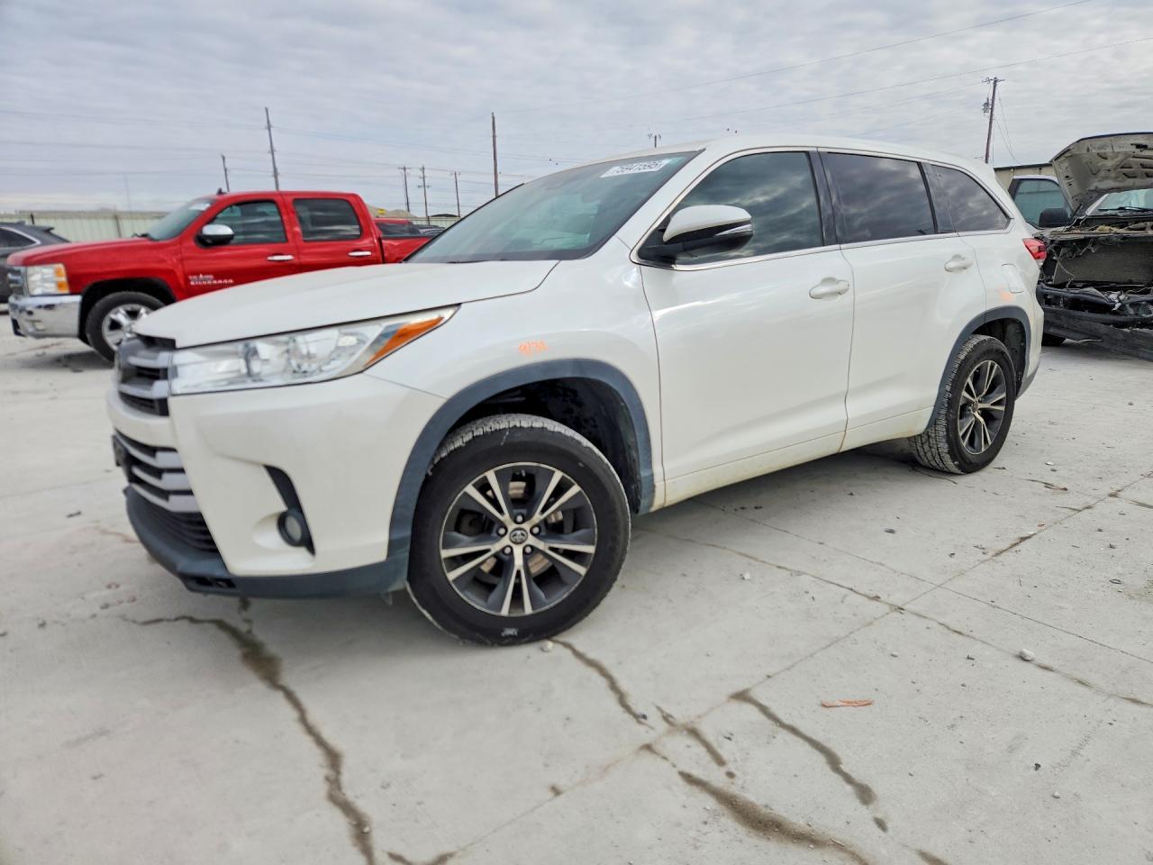 2017 TOYOTA HIGHLANDER